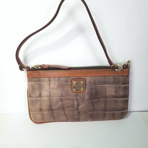Dooney And Burke Wristlet Wallet Brown Clutch Pouch Leather Small Quality Logo